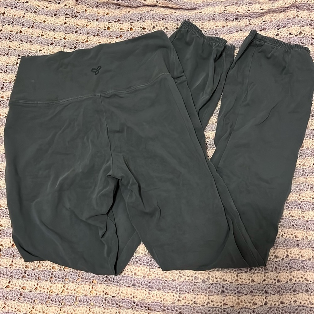TNA lounge leggings